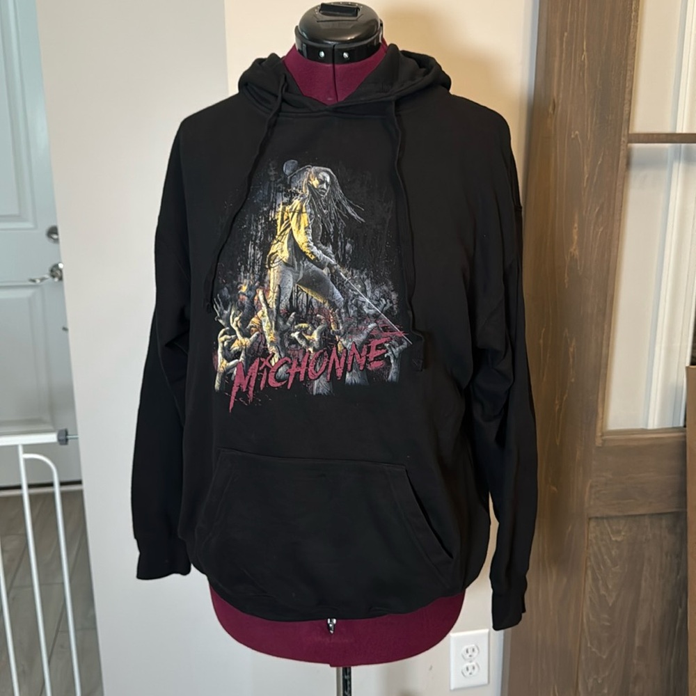 The Walking Dead Supply Drop exclusive Michonne Sword Black pullover Hoodie L‎